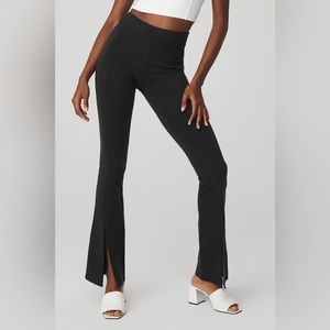 🚫SOLD🚫 Alo Yoga Airbrush 7/8 High Waist Flutter Legging - Black ($118 Retail)